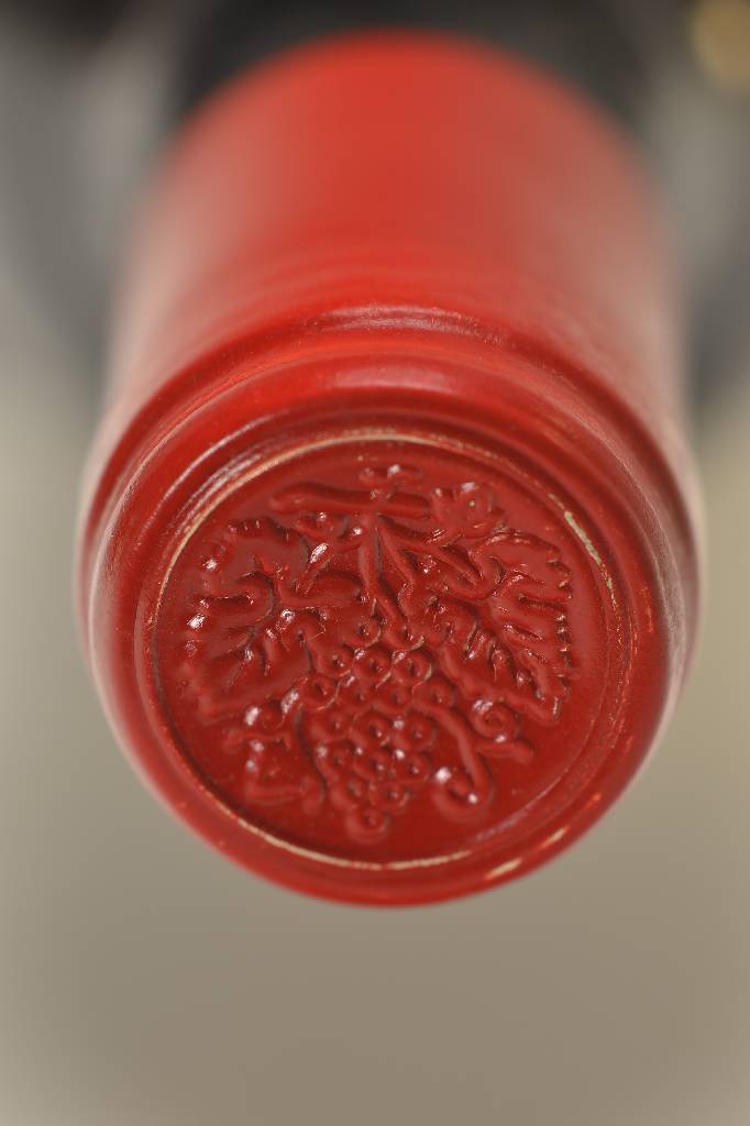 Detail a: 8 Flaschen 1990 Chateau Maison Blanche, Montagne Saint Emilion, je ca. 75 cl, into neck u. besser, Etiketten teilw. l. gebräunt, unverkostet