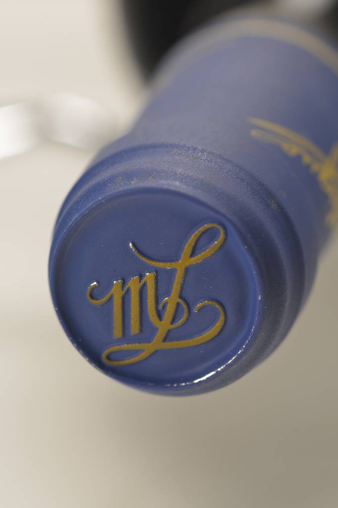 Detail a: 12 Flaschen 1993 Chateau Mayne Lalande Grande Reserve, Listrac-Medoc, je ca. 75 cl, into neck u. high fill, unverkostet, in zwei Originalkisten a 6 ...