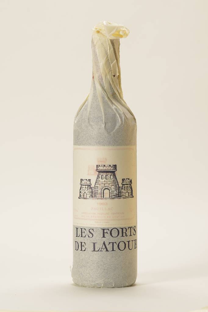 12 Flaschen 1993 Les Forts de Latour, Pauillac, into neck u. besser, je ca. 75 cl, alle in Originalpapier eingewickelt, in Originalholzkiste, sehr ...