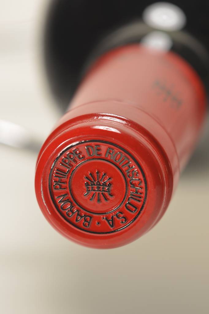 Detail a: 6 Flaschen 1989 Mouton Cadet, Appellation Baron Philippe de Rothschild, Pauillac, je ca.75 cl, top shoulder, sehr guter Erhaltungszustand, in ...