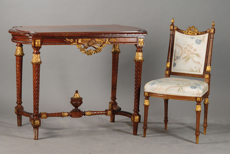 Detail a: Edle Salongruppe, Frankreich um 1880, bestehend aus einem Canapé, 2 Bergèren, 2 Stühlen und einem Salontisch, Nussbaum massiv,identisches Dekor: ...