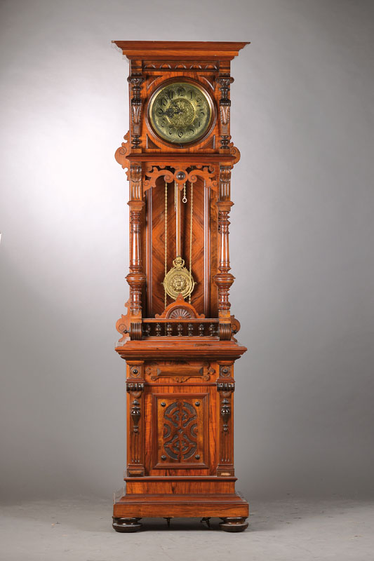 Standuhr mit 3/4-Std.-Schlag, L. Furtwängler &Söhne in Furtwangen, um 1880, Aufwändig geschnitztes Nussbaumgehäuse bzw. -furnier, reich besetztes ...