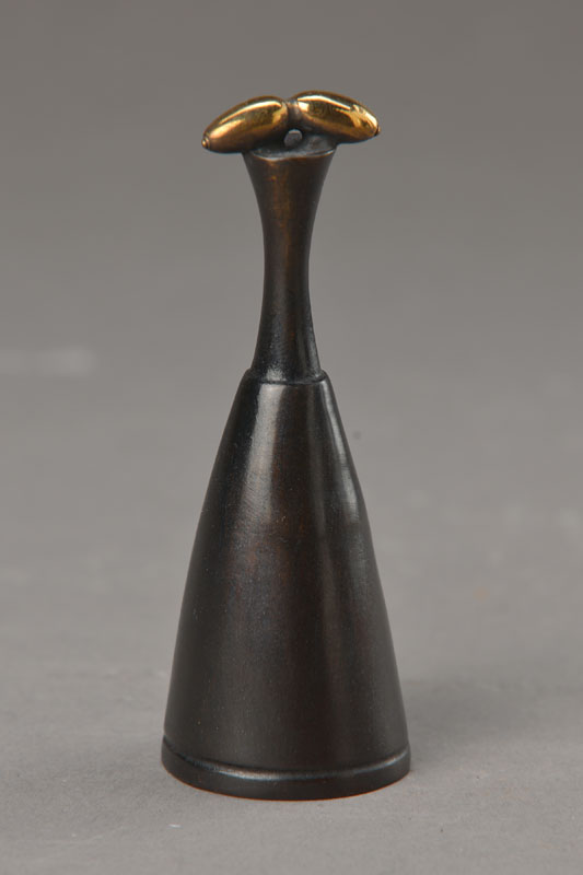 Paul Wunderlich, 1927-2010, Bronzeskulptur, Löschhütchen, signiert und nummeriert 1442, H. ca. 9 cm, mit Buch: Wunderlich, Skulpturen und Objekte ...