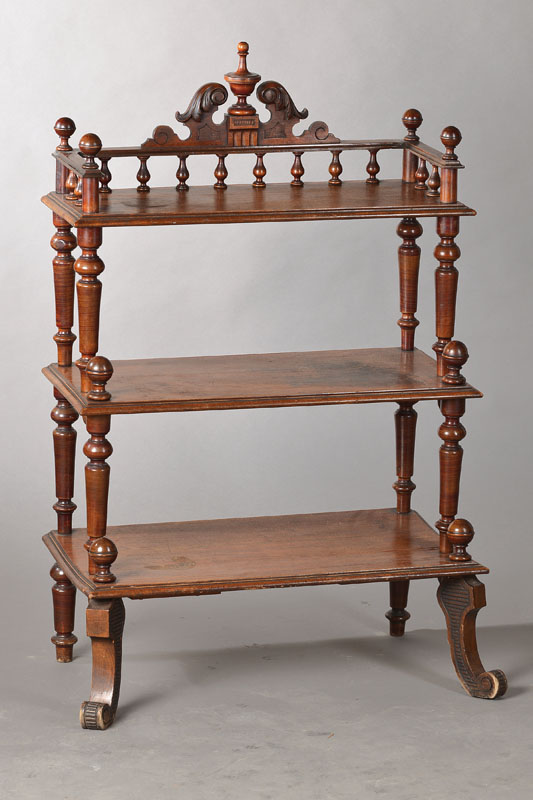Etagere, um 1870, Mahagoni mass., 3 Etagen, gedrechselte Säulen, viele Kugelfilialen, vielfach verwendbar, Neuverleimung empf., ca. 107x72x46 cm