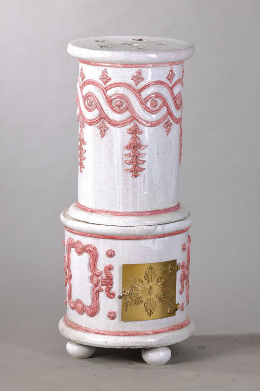 Fayence-Ofen, wohl Italien, 20.Jh., nach dem Vorbild von 1770, mit Zopfmuster, Innen sek. Heizspirale, sehr dekorativ, Altersspuren, H. ca. 99 cm