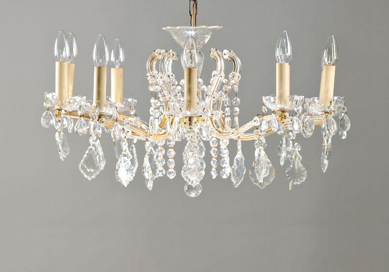 Deckenlampe, Barockstil, Mitte 20. Jh., 10 Brennstellen, reiches Glasgehänge, Elektr. nicht geprüft, lt. Einlieferer intakt,gereinigt, H. 40 cm, D. ...