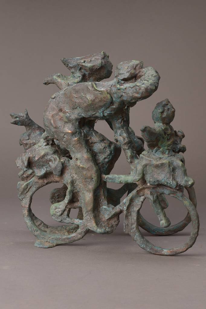 Detail a: Günther Zeuner, 1923 Dresden - 2001 Speyer, die radelnde Familie, großes Exemplar steht in Haßloch/Pfalz und wurde 1989 gestaltet, ...