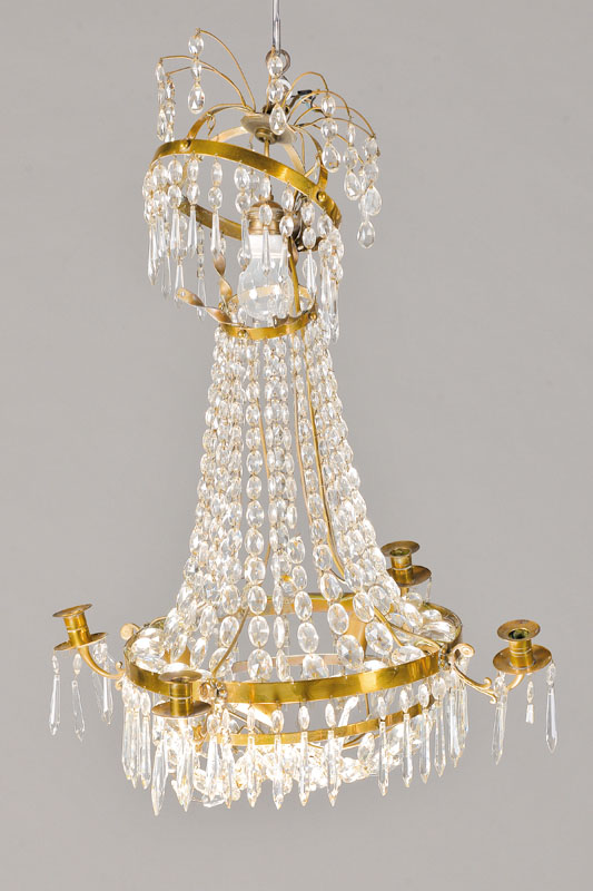 Deckenleuchte, Frankreich, um 1900, Metallmontur, reicher facettierter Glasbehang, 4 Brennstellen, Elektr. nicht geprüft, außen drei Brennstellen ...