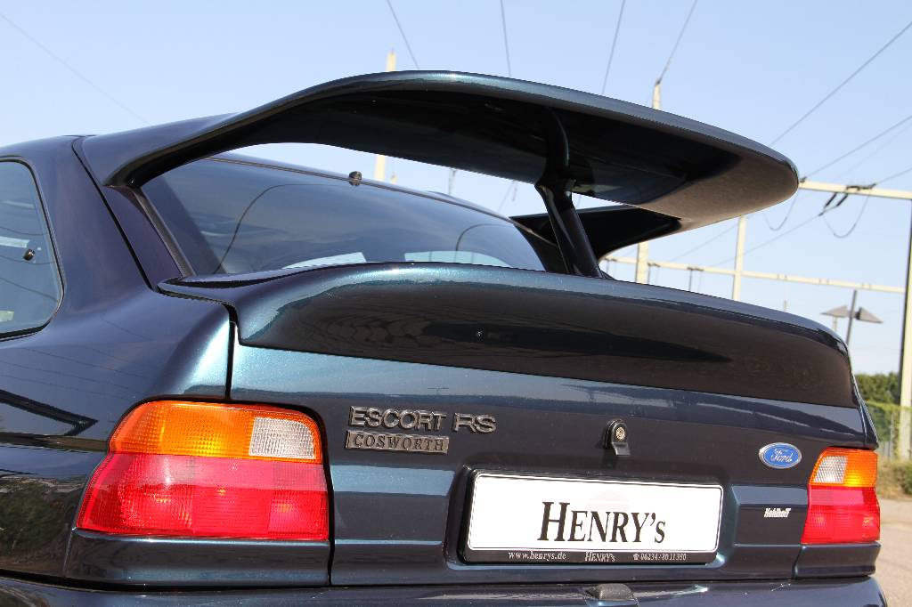 Detail b: Ford Escort RS Cosworth, EZ 26.08.1993, 1. Hand, Laufleistung ca. 8.635 km, 162 KW/ 220 PS, Schaltgetriebe, mallardgrün metallic, Vollleder ...