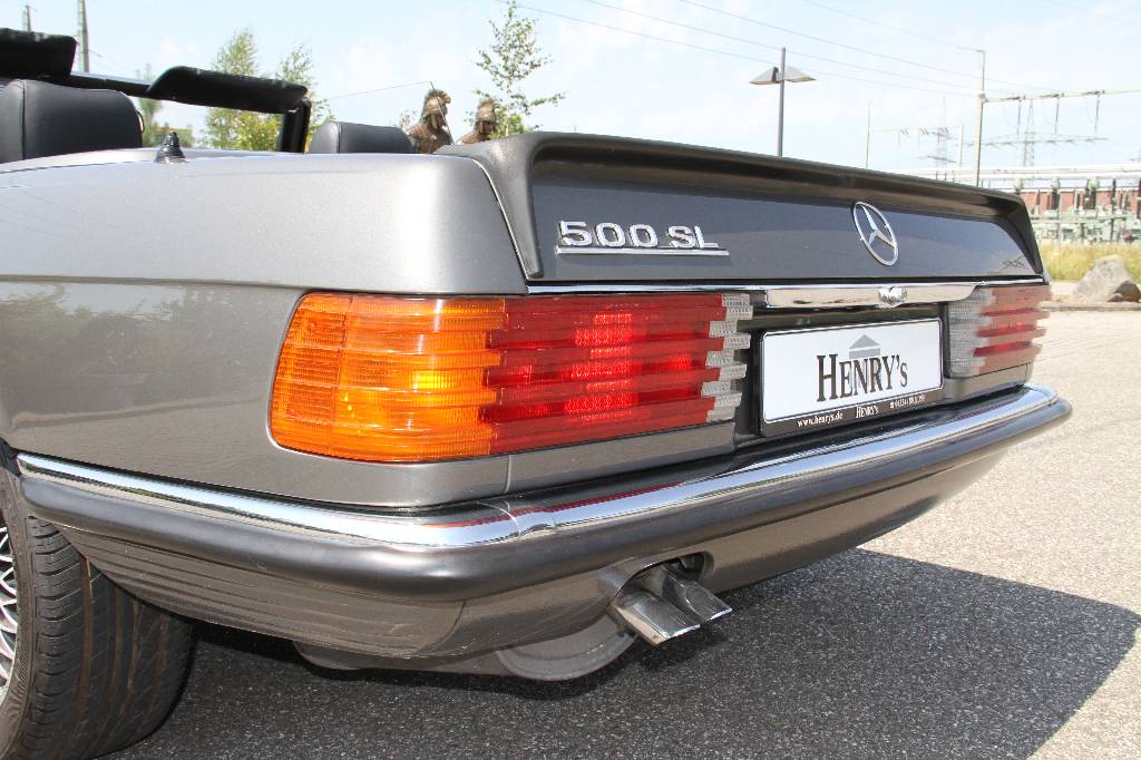 Detail e: Mercedes-Benz 500 SL R107, EZ 06.1982, 4.Hand, Laufleistung 208.964 km abgelesen, 170KW/ 231 PS, Automatikgetriebe, anthrazitgrau metallic, Vollleder ...