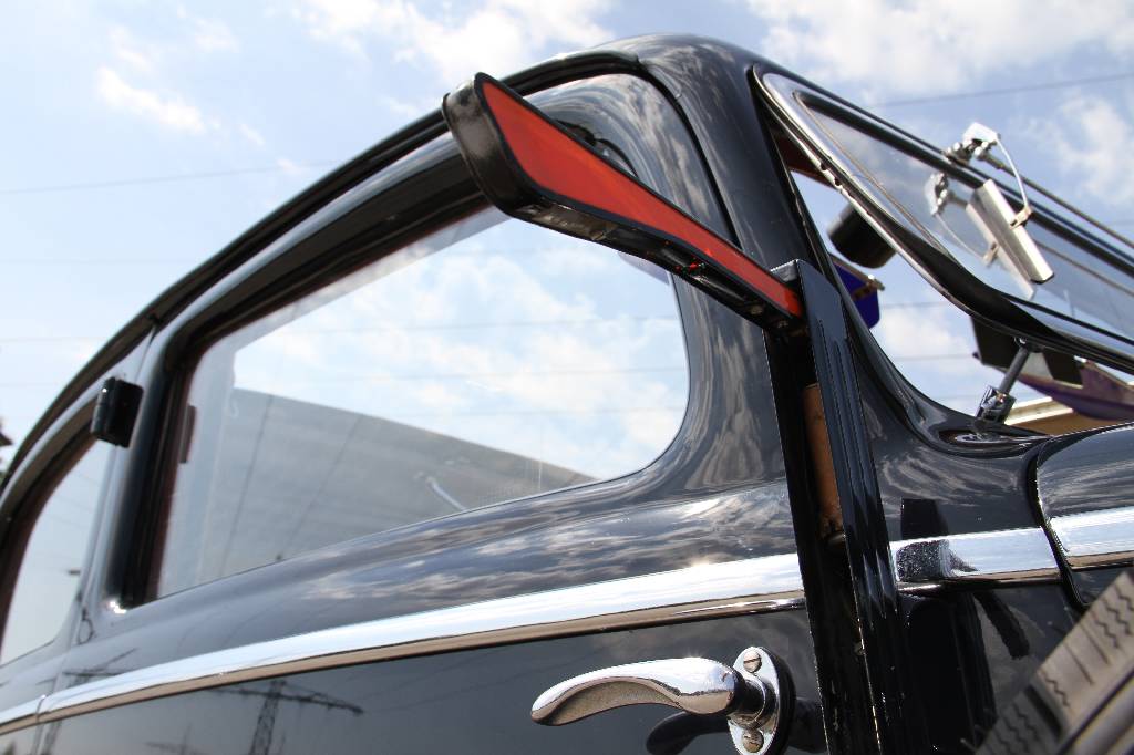 Detail c: Mercedes-Benz 200 W21, EZ 07.1935, 2. Hand, Laufleistung ca. 79.503 km abgelesen, 29 KW/ 40 PS, H-Kennzeichen, TÜV bis 09/2016, Schaltgetriebe, ...