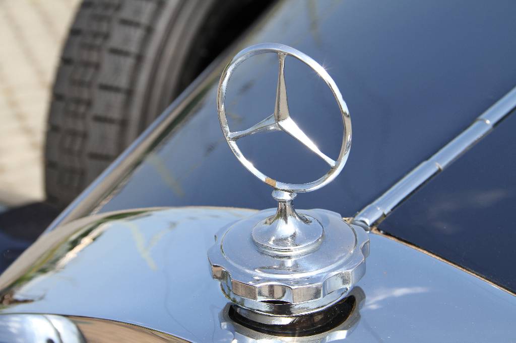 Detail d: Mercedes-Benz 200 W21, EZ 07.1935, 2. Hand, Laufleistung ca. 79.503 km abgelesen, 29 KW/ 40 PS, H-Kennzeichen, TÜV bis 09/2016, Schaltgetriebe, ...