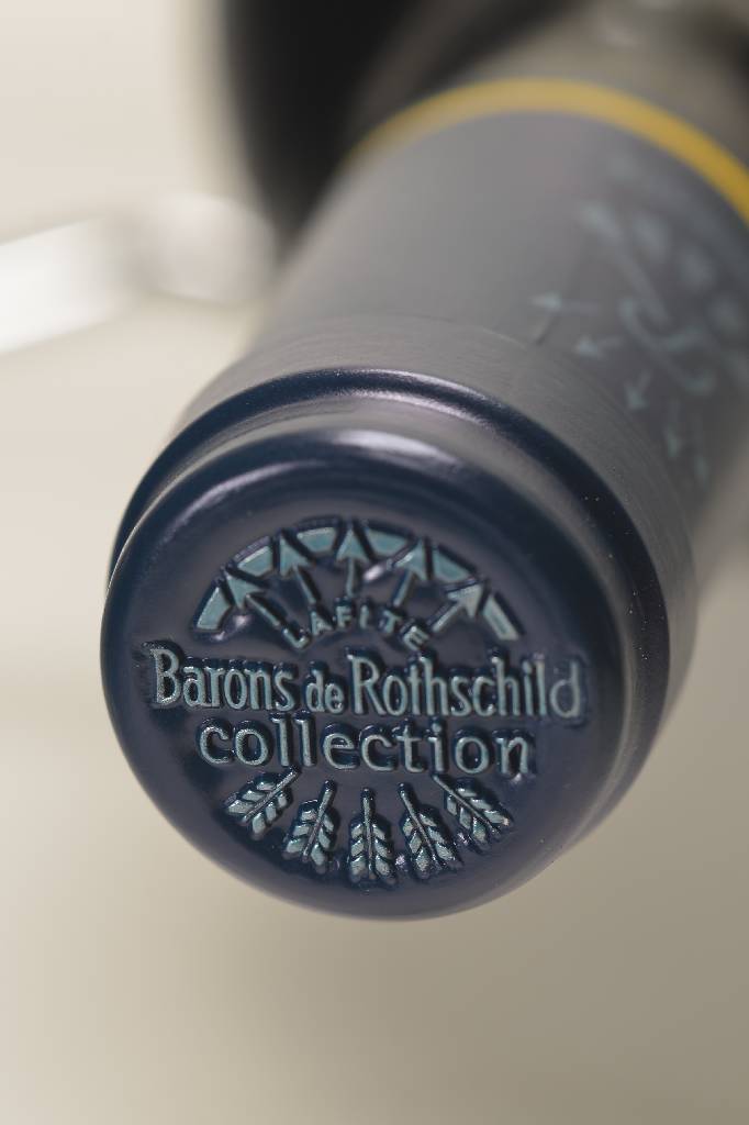 Detail a: 12 Flaschen 2002 Cuvee St. Moritz, Barons deRothschild (Lafite), Bordeaux, into neck, je ca. 75 cl, unverkostet, in Originalholzkiste, sehr guter ...
