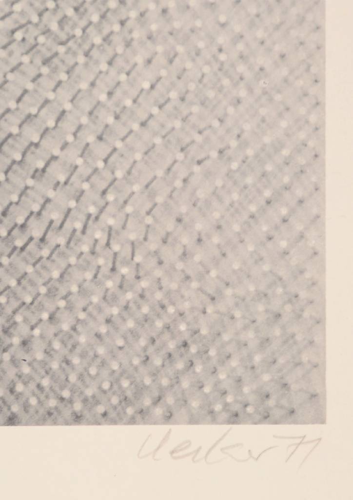 Detail b: Günther Uecker, 1930 Wendorf/Mecklenburg- Vorpommern, Ohne Titel, num. 339/500, handsigniert und dat. 71, ca. 60 x 50 cm leicht gebräunt, ...