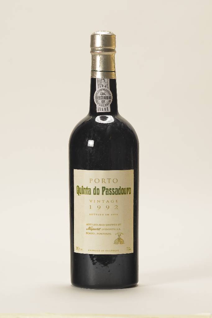 6 Flaschen 1992 Quinta do Passaduoro, Portwein, 1994 in die Flasche abgefüllt, abgefüllt von Niepoort, ca. 75 cl, in Originalholzkiste, ...