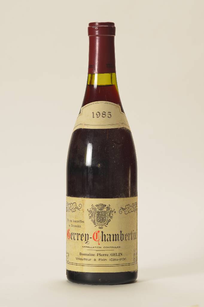 6 Flaschen 1985 Gevrey Chambertin, Domaine Pierre Gelin, Cote-d'Or, Abstand zwischen Kapsel und Wein: ca. 1-1,5 cm, je ca. 75 cl, unverkostet, ...