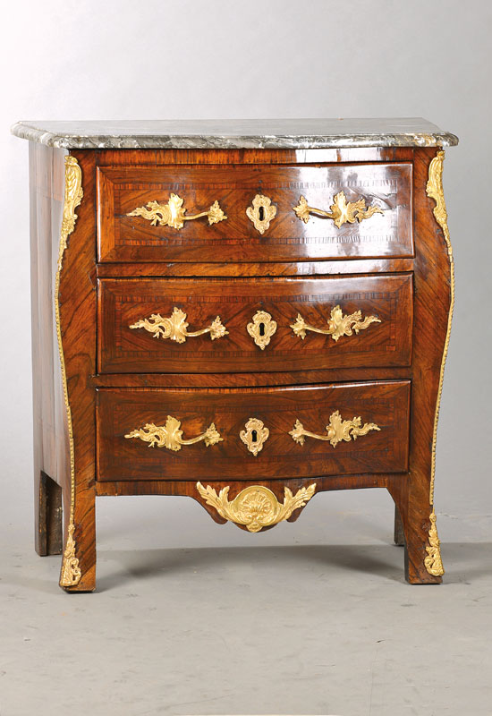 Bedeutende Louis-XV-Kommode, André Antoine Lardin (1724-1790) zugeschrieben/signiert, Frankreich, Mitte 18.Jh., Palisanderfurnier z.T. auf Kreuzfuge ...