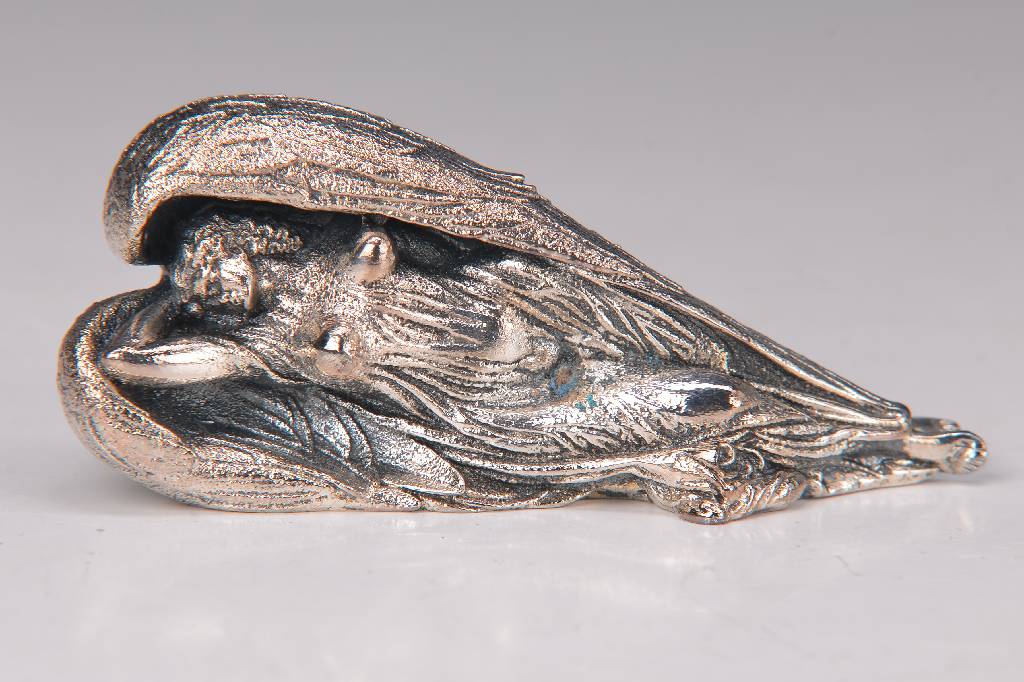 Ernst Fuchs, geb. 1930 Wien, Schutzengel, silberfarbene Ausführung, signiert und nummeriert 6, L. ca. 10 cm