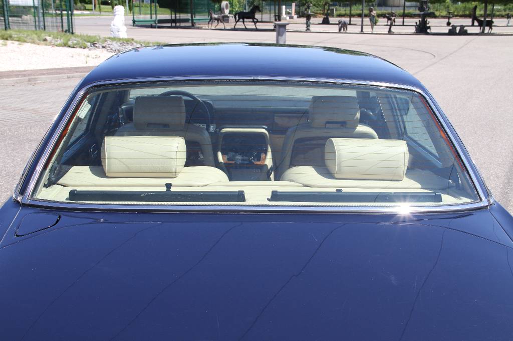 Detail g: Jaguar XJ40 Daimler 3.6, EZ 09.1988, 1. Hand(in Deutschland), CH-Fahrzeug, Laufleistung 207.954 km, 145 KW/ 198 PS, Automatikgetriebe, dunkelblau ...