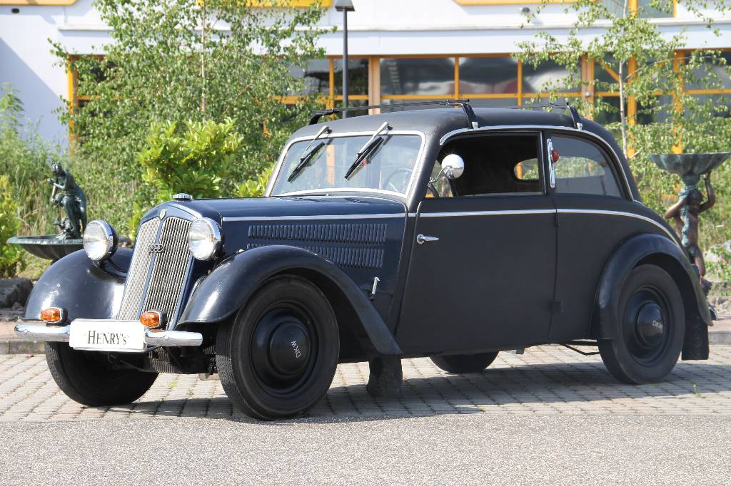 Auto Union DKW Meisterklasse F8 700, EZ 10.1938, 2.Hand, Laufleistung 99.549 km abgelesen, 15 KW/ 20 PS, Schaltgetriebe, schwarz/blau, ...