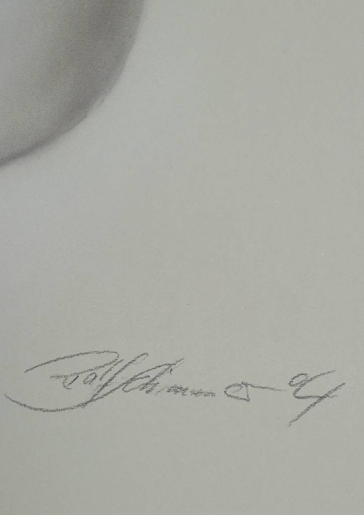 Detail a: Schimmer, Ralf, zeitgen. Künstler, sitzender weiblicher Akt, Bleistift und weiße Pastellkreide auf graugrünem Papier, re. u. sign. und dat. 04, ...