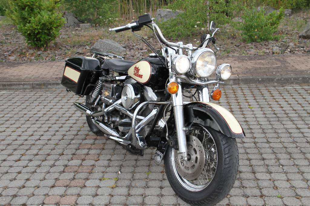 Harley Davidson FXWG, EZ 05.1991, 2.Hand, Laufleistung ca. 24.000 km, 33 KW/ 45 PS, TÜV bis 12.2016, 4-Gang Schaltgetriebe, schwarz/beige mit rotem ...