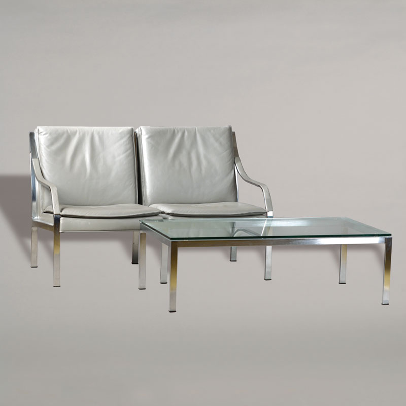 Paar 2-Sitzer-Sofas mit großem Sofatisch, Entwurf Walter Knoll, Dreipunkt Art Collection, Edelstahlgestell mit Echtlederauflage, massive u. robuste ...