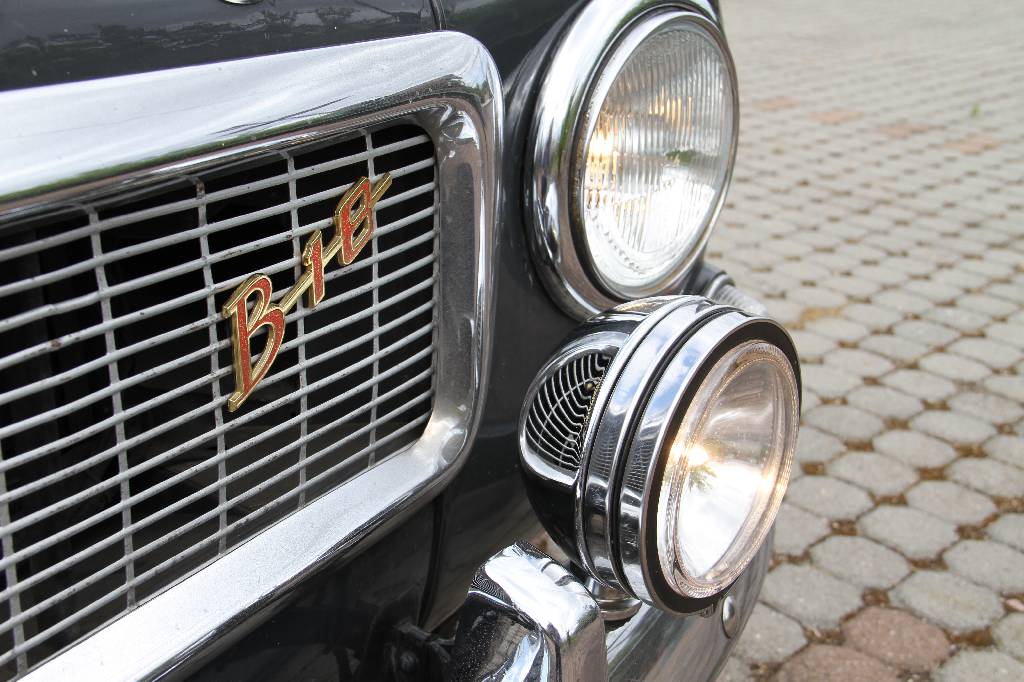 Detail f: Volvo PV 544, EZ 11.1962, Laufleistung 65.364 km abgelesen, H-Zulassung, 59 kW/ 80 PS, 4-Gang Schaltgetriebe, grau, Schalensitze Kunstleder ...