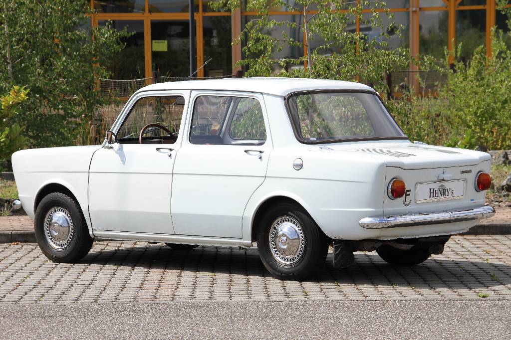 Detail b: Simca 1000 Automatique, EZ 1962, Laufleistung 30.100 km abgelesen, 29 kW/ 40 PS, Automatikgetriebe (sehr selten), weiß, Kunstleder zweifarbig ...