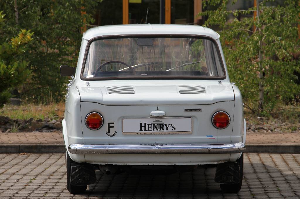 Detail c: Simca 1000 Automatique, EZ 1962, Laufleistung 30.100 km abgelesen, 29 kW/ 40 PS, Automatikgetriebe (sehr selten), weiß, Kunstleder zweifarbig ...