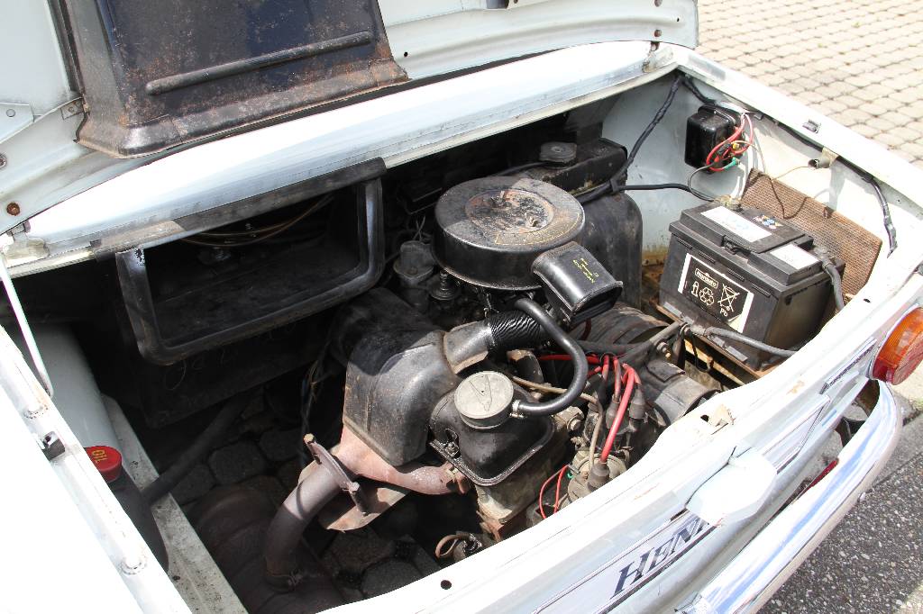 Detail e: Simca 1000 Automatique, EZ 1962, Laufleistung 30.100 km abgelesen, 29 kW/ 40 PS, Automatikgetriebe (sehr selten), weiß, Kunstleder zweifarbig ...