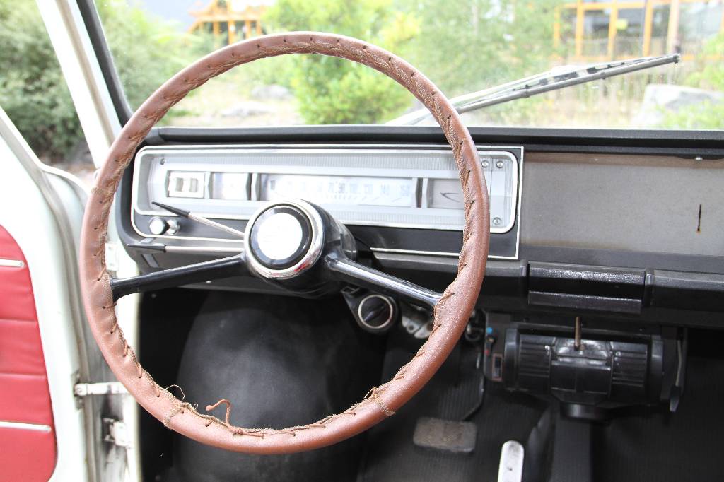 Detail g: Simca 1000 Automatique, EZ 1962, Laufleistung 30.100 km abgelesen, 29 kW/ 40 PS, Automatikgetriebe (sehr selten), weiß, Kunstleder zweifarbig ...