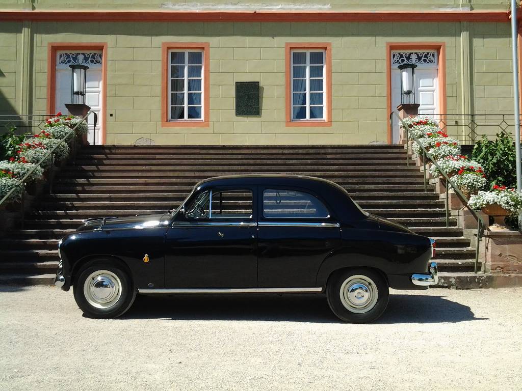 Seat 1400, EZ 1953, Laufleistung 82.000 km abgelesen, 32 kW/ 44 PS, 4-Gang Schaltgetriebe, schwarz, Stoffbezüge hellgrau,Classic Data Gutachten von ...