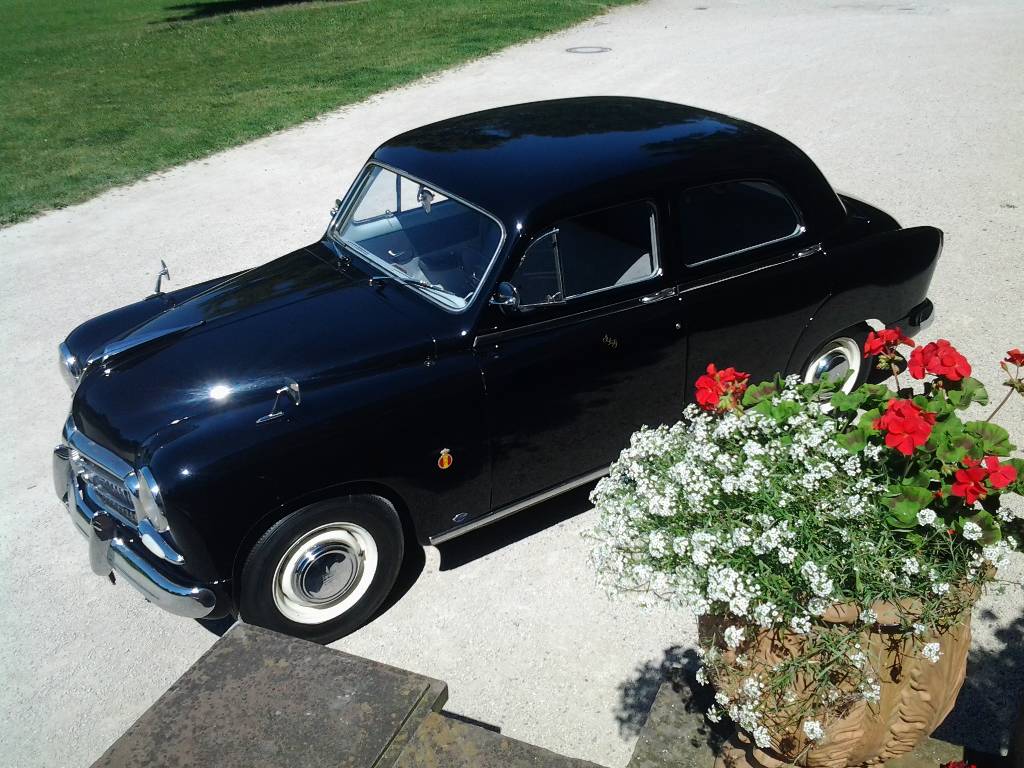 Detail c: Seat 1400, EZ 1953, Laufleistung 82.000 km abgelesen, 32 kW/ 44 PS, 4-Gang Schaltgetriebe, schwarz, Stoffbezüge hellgrau,Classic Data Gutachten von ...