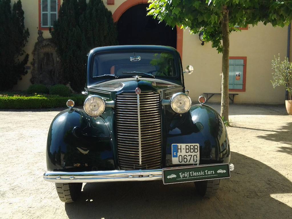 Detail d: Vauxhall Twelve-Six, EZ 1939, Laufleistung 22.500 km abgelesen, 27 kW/ 37 PS, Schaltgetriebe, dunkelgrün, Stoffbezüge grau, Classic Data Gutachten ...