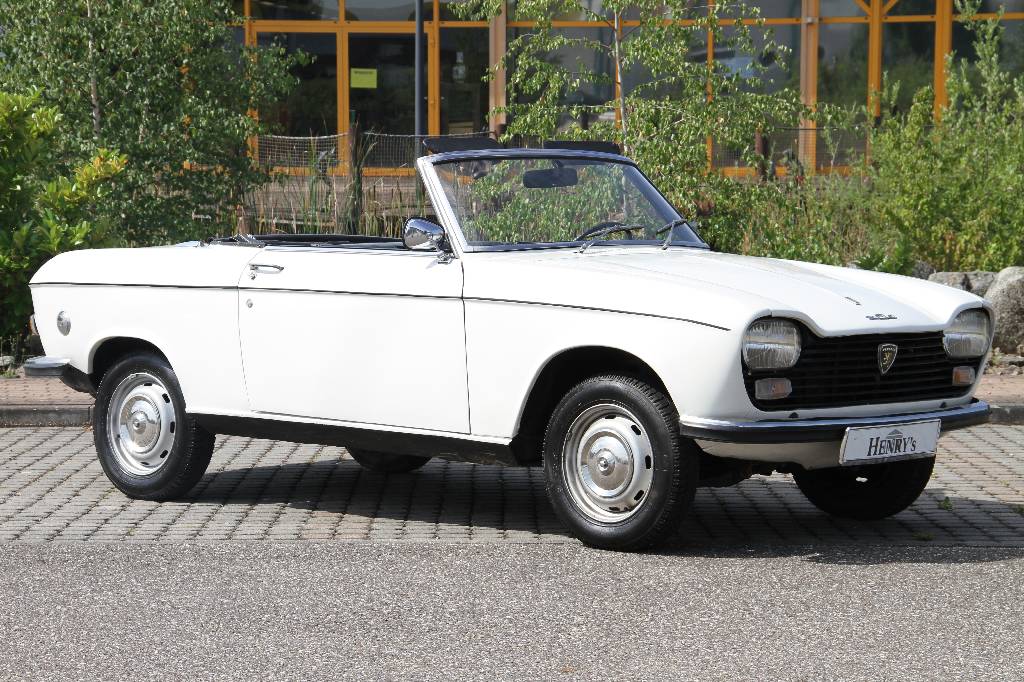 Peugeot 204 Cabriolet, EZ 04.1975, Laufleistung 98.538 km abgelesen, 40 kW/ 54 PS, Handstockschaltgetriebe, weiß, Kunstleder schwarz, spanische ...
