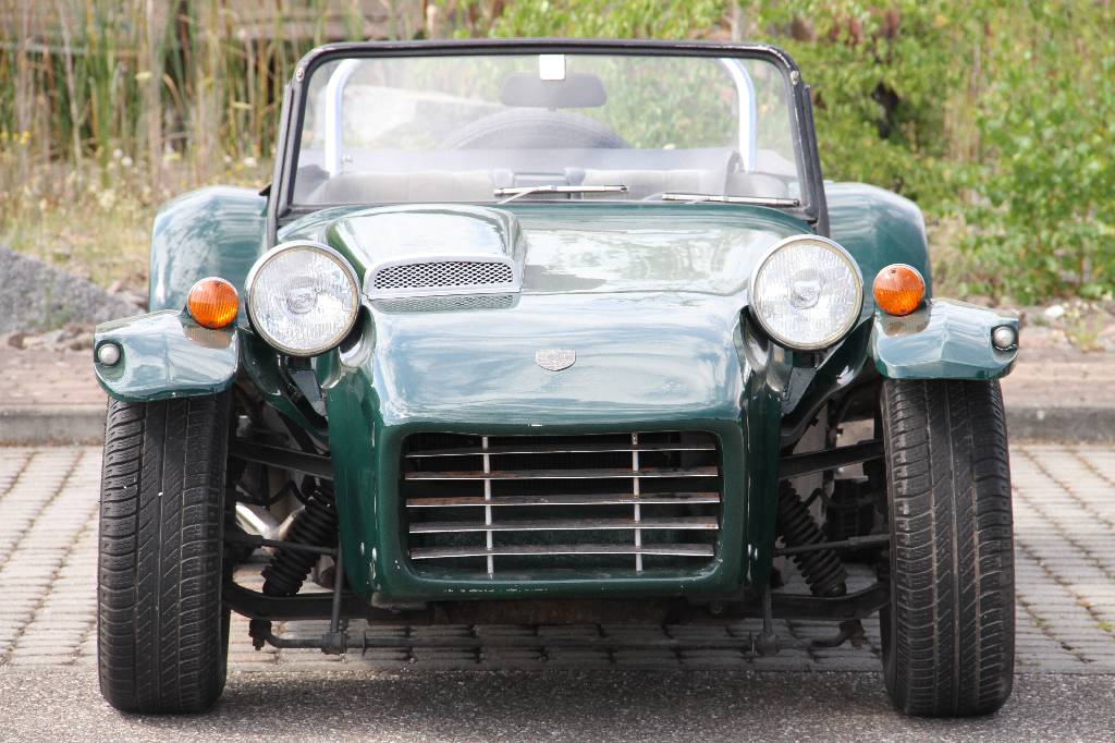 Detail a: Hispano Alemán Mallorca, EZ 1975, Laufleistung 79.200 km abgelesen, 72 kW/ 98 PS, 5-Gang Getriebe, dunkelgrün, Cordstoff grau/ Kunstleder schwarz, ...