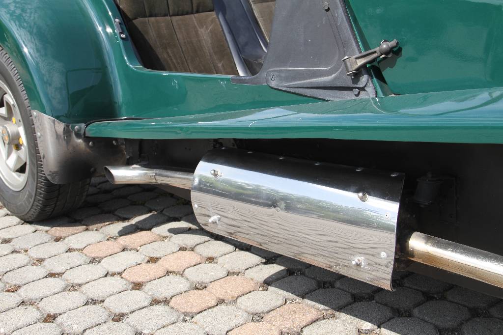 Detail g: Hispano Alemán Mallorca, EZ 1975, Laufleistung 79.200 km abgelesen, 72 kW/ 98 PS, 5-Gang Getriebe, dunkelgrün, Cordstoff grau/ Kunstleder schwarz, ...