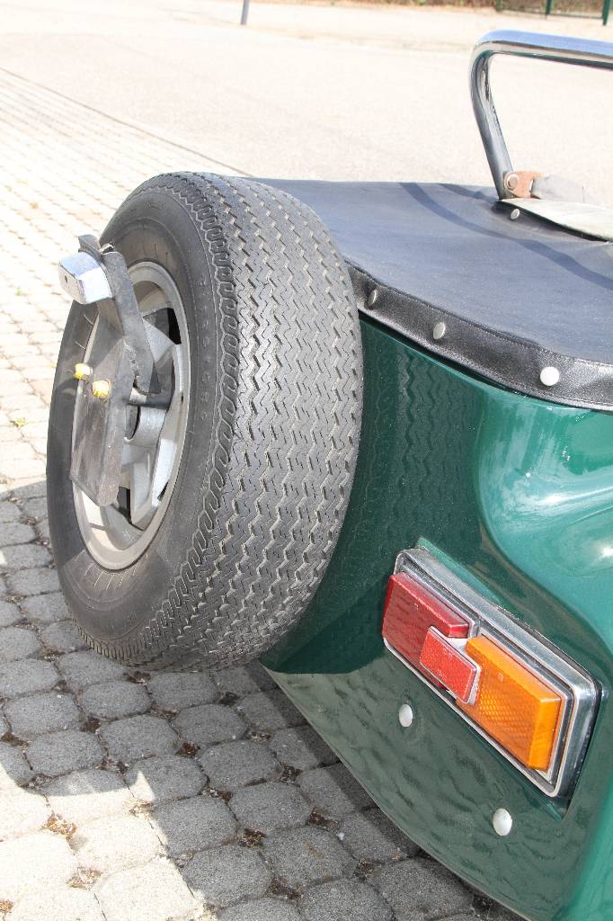 Detail h: Hispano Alemán Mallorca, EZ 1975, Laufleistung 79.200 km abgelesen, 72 kW/ 98 PS, 5-Gang Getriebe, dunkelgrün, Cordstoff grau/ Kunstleder schwarz, ...