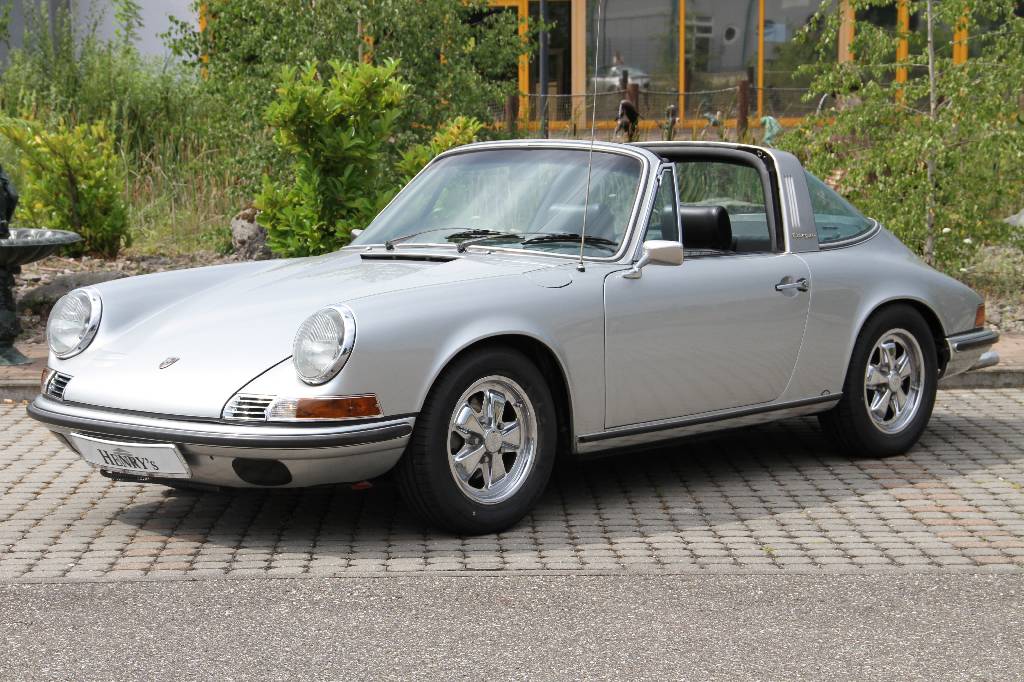 Porsche 911 T Targa 2.2l, EZ 07.1971, US- Fahrzeug,Vorbesitzer nicht bekannt, Tacho auf Kilometer umgebaut - Laufleistung nicht nachvollziehbar, 88 ...