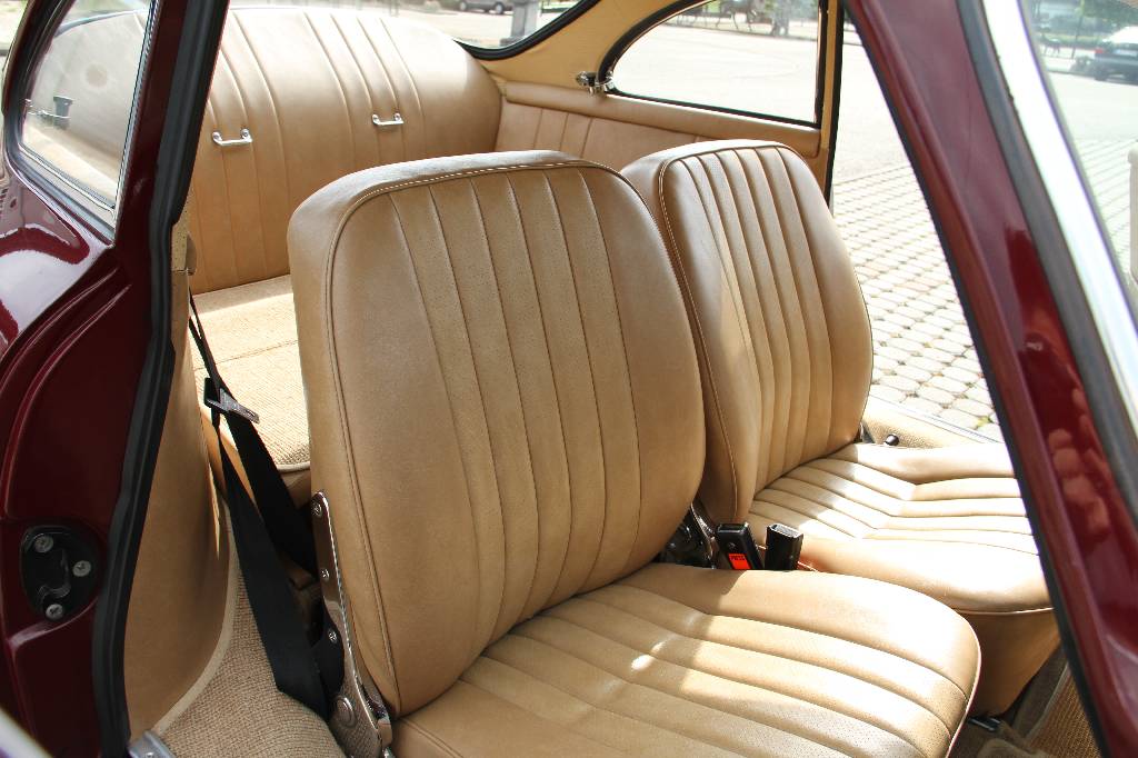 Detail g: Porsche 356 B Coupe, EZ 07.1962, Laufleistung 39.292 km abgelesen, 44 KW/ 60 PS, Schaltgetriebe, rubinrot, Kunstleder beige, ehemals USA, Fahrzeug ...