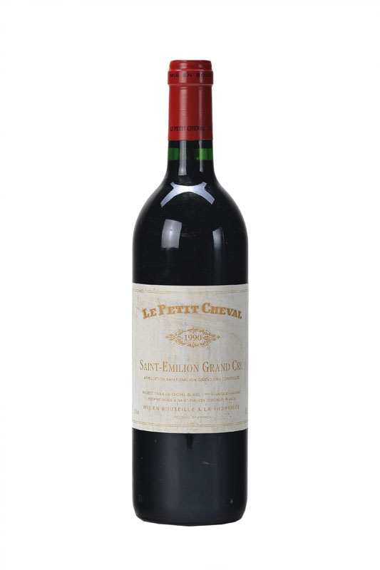 4 Flaschen 1990 Le Petit Cheval, Saint -Emilion Grand Cru, top shoulder bis into neck, unverkostet, je ca. 75 cl, Etiketten l. beschmutzt, Jean-Marc ...