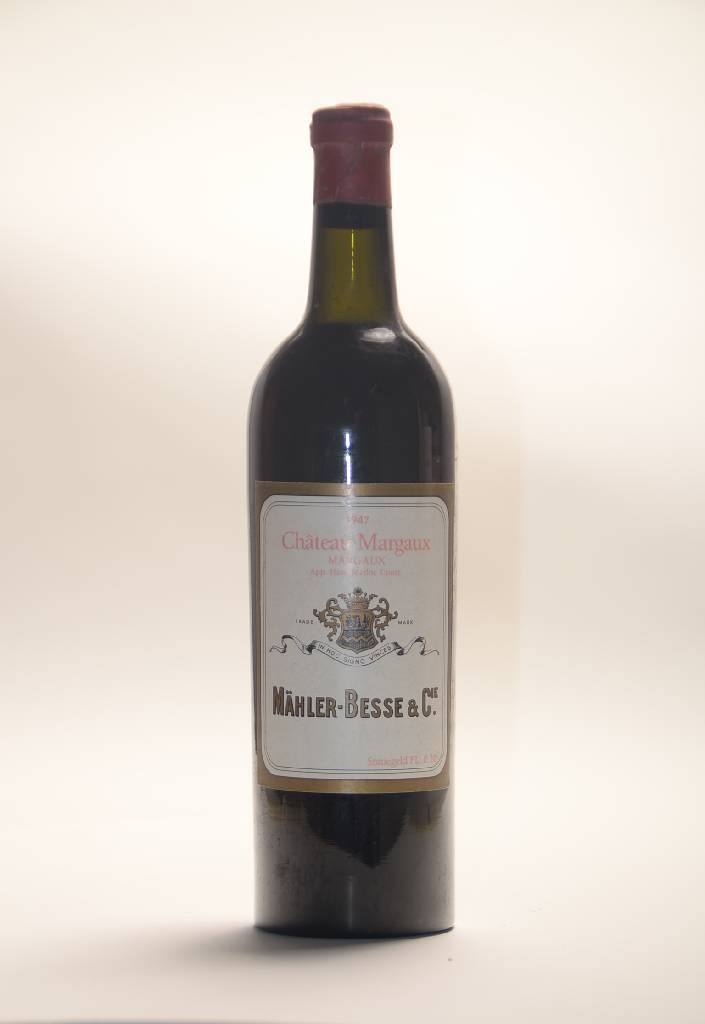 3 Flaschen 1947 Château Margaux, Mähler -Besse, Premier Grand Cru Classé, je 75 cl, mid shoulder bis top shoulder, unverkostet , Wine Spectator ...