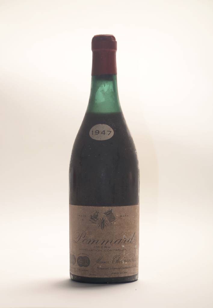 3 Flaschen 1947 Pommard, Maison Thomas Bassot, je ca. 73 cl, top shoulder, unverkostet, Kapseln teilw. besch.