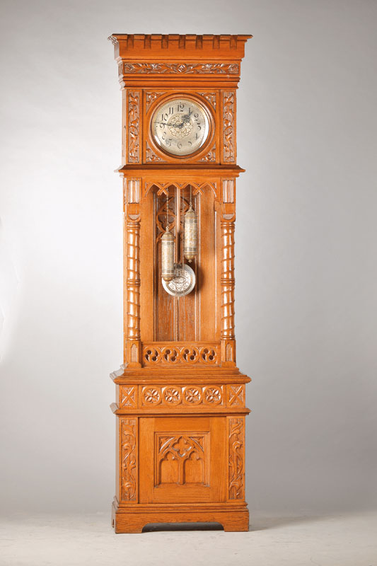 Standuhr, L. Furtwängler & Söhne, Furtwangen, um 1880/1900, Neugotik, reich verziert, wuchtiger Aufbau, sogl Freischwinger, Zinnenbekrönung, ...