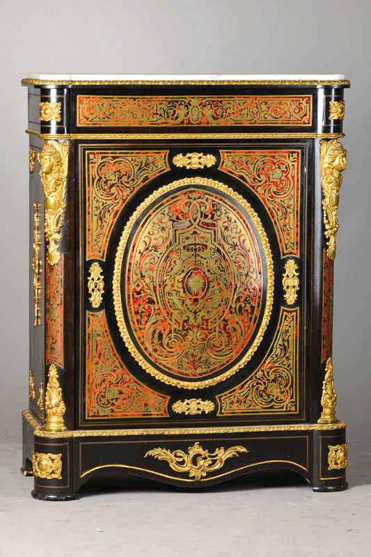 Halbschrank, Frankreich, um 1870, im Boulle-Stil, 1-türig, Ecken mit abgerundeten Pilastern, seitl. Karyatiden, viele Messingleisten in Zopf- oder ...