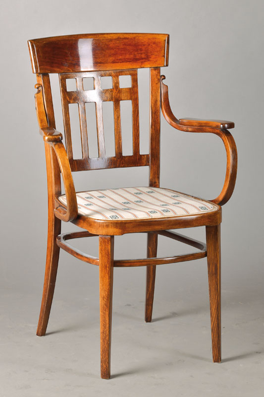 Armlehnstuhl, Thonet, Entwurf Koloman Moser, um 1906-07, Bugholz, signiert, restauriert, Polsterung und Bezug erneuert, H. ca. 94 cm, Sh. ca. 49 cm
