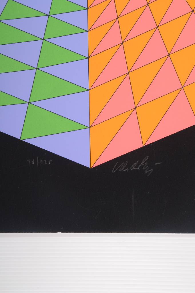 Detail a: Victor Vasarely, 1906-1997, Heisenberg, Serigraphie in 18 Farben auf festem Karton, handsigniert und nummeriert 49/125, aus 1979, Blattgr. ca. ...