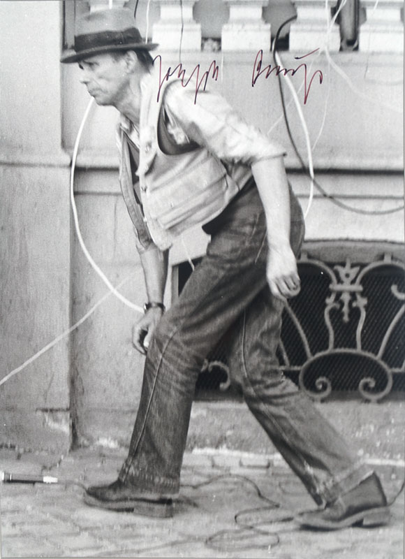 Werner Krüger, geb. 1917, Fotografie von Joseph Beuys, Silbergelatineabzug, handsigniert von Beuys, Auflage 30, WVZ Schellmann Joseph Beuys - Die ...