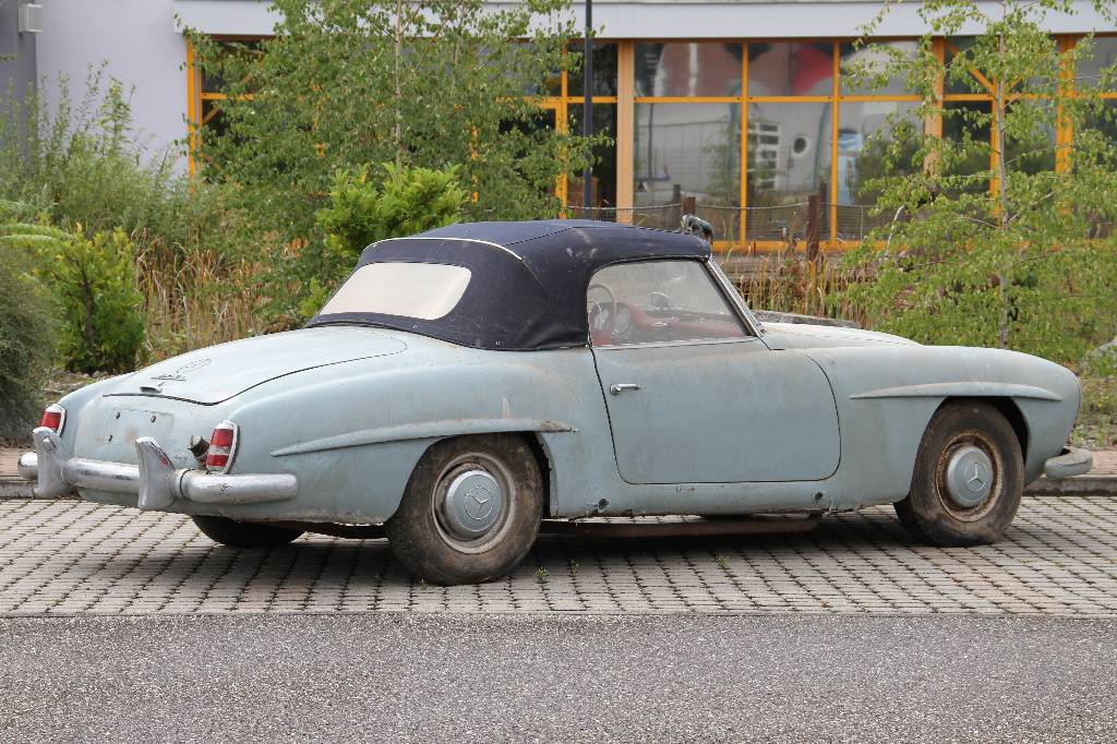 Detail c: Mercedes-Benz 190 SL W 121 B II, EZ 1961, Familienintern 3. Hand, Laufleistung ca. 136.000 km, 77 kW/ 105 PS, 4-Gang Schaltgetriebe, hellblau, Leder ...